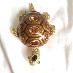 Rare Joan rivers turtle brooch!